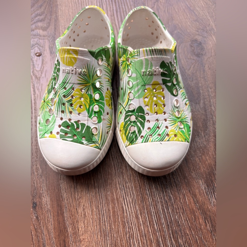Native Shoes size C8 - Picture 2 of 7